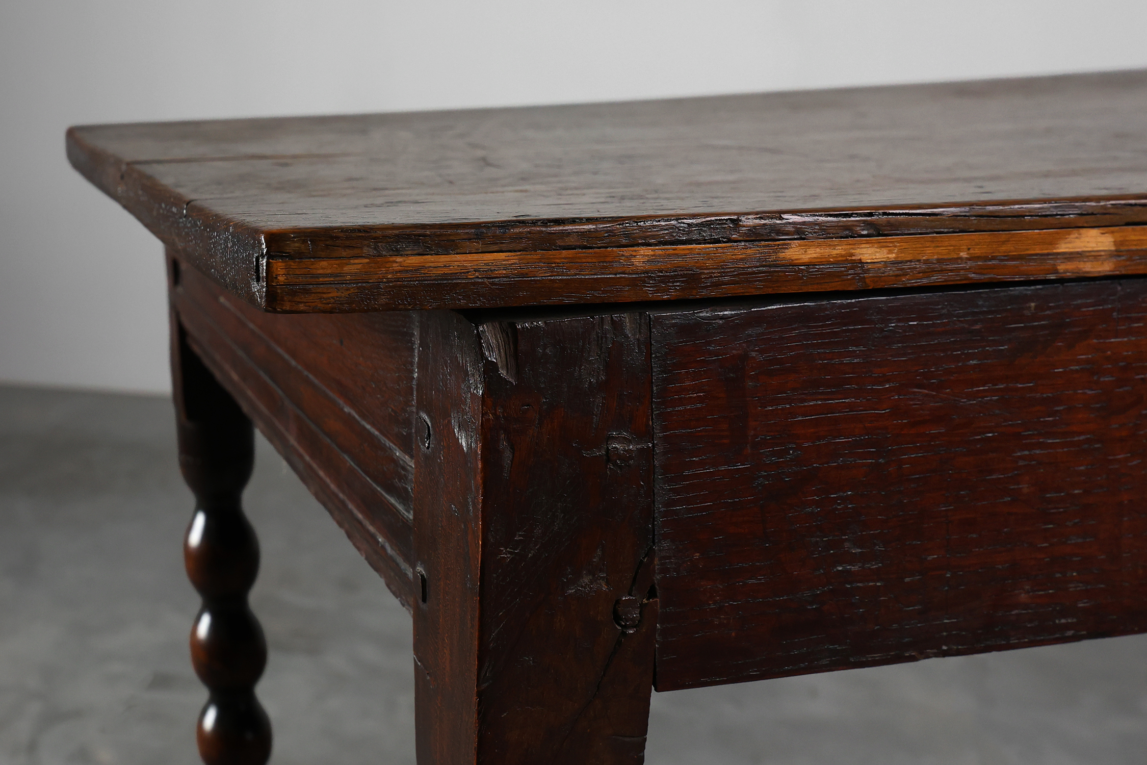 18th Century English Bobbin-Turned Oak Side Table with Bronze Hardware, James II Periodthumbnail